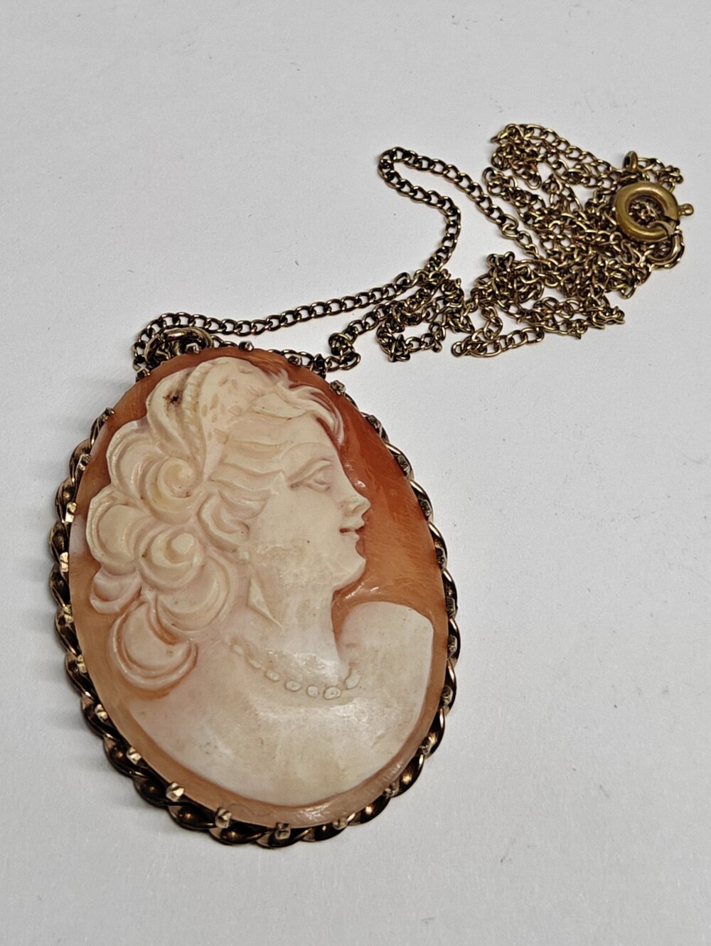 Vintage Antique Cameo Pendant Necklace - Picture 3 of 15